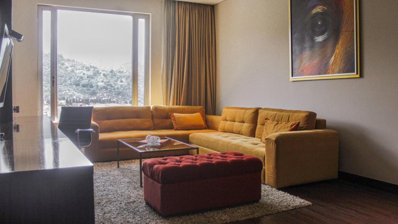 Holiday Inn Bucaramanga Cacique By Ihg Exterior photo A living room