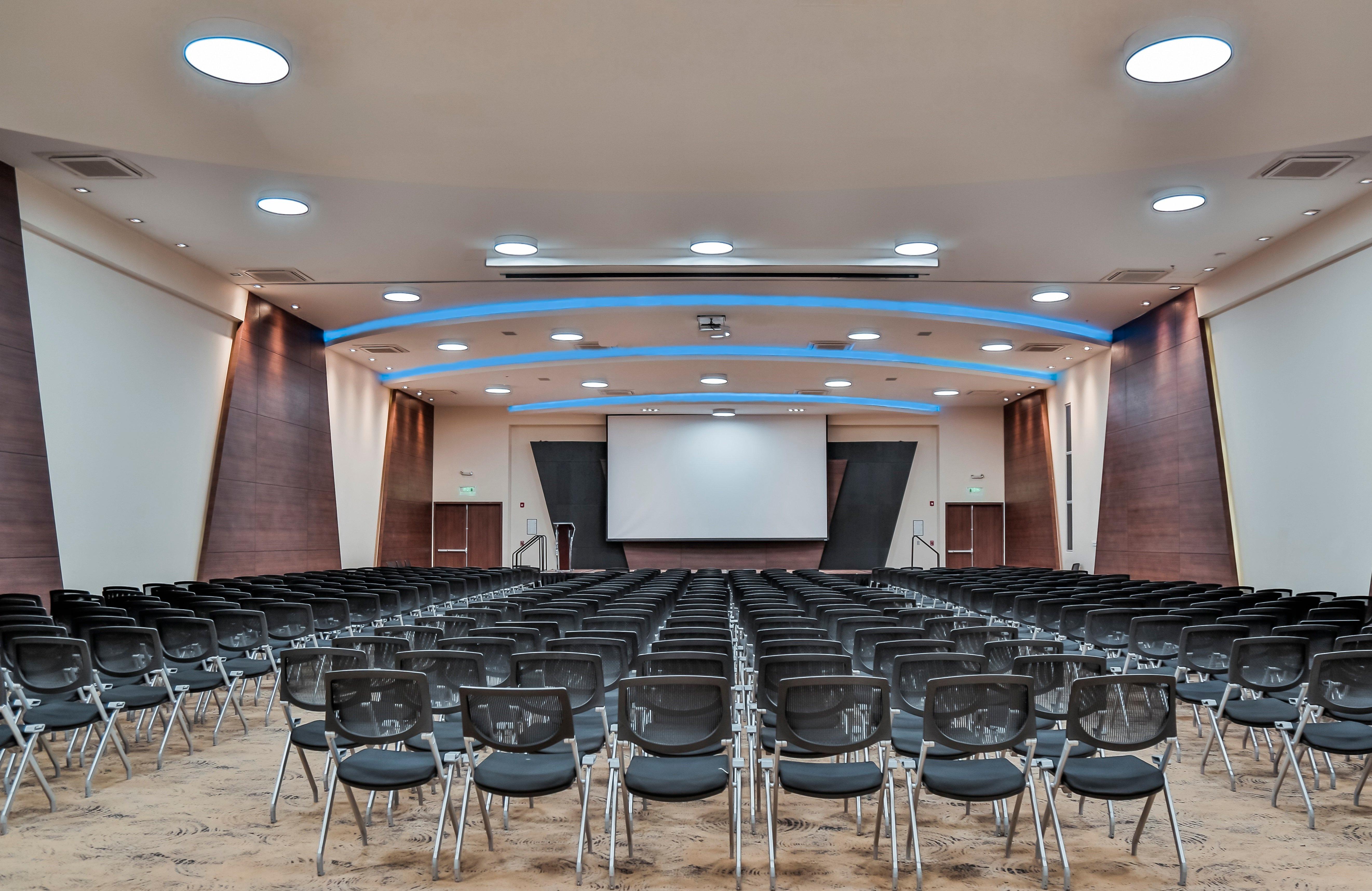 Holiday Inn Bucaramanga Cacique By Ihg Exterior photo The main auditorium