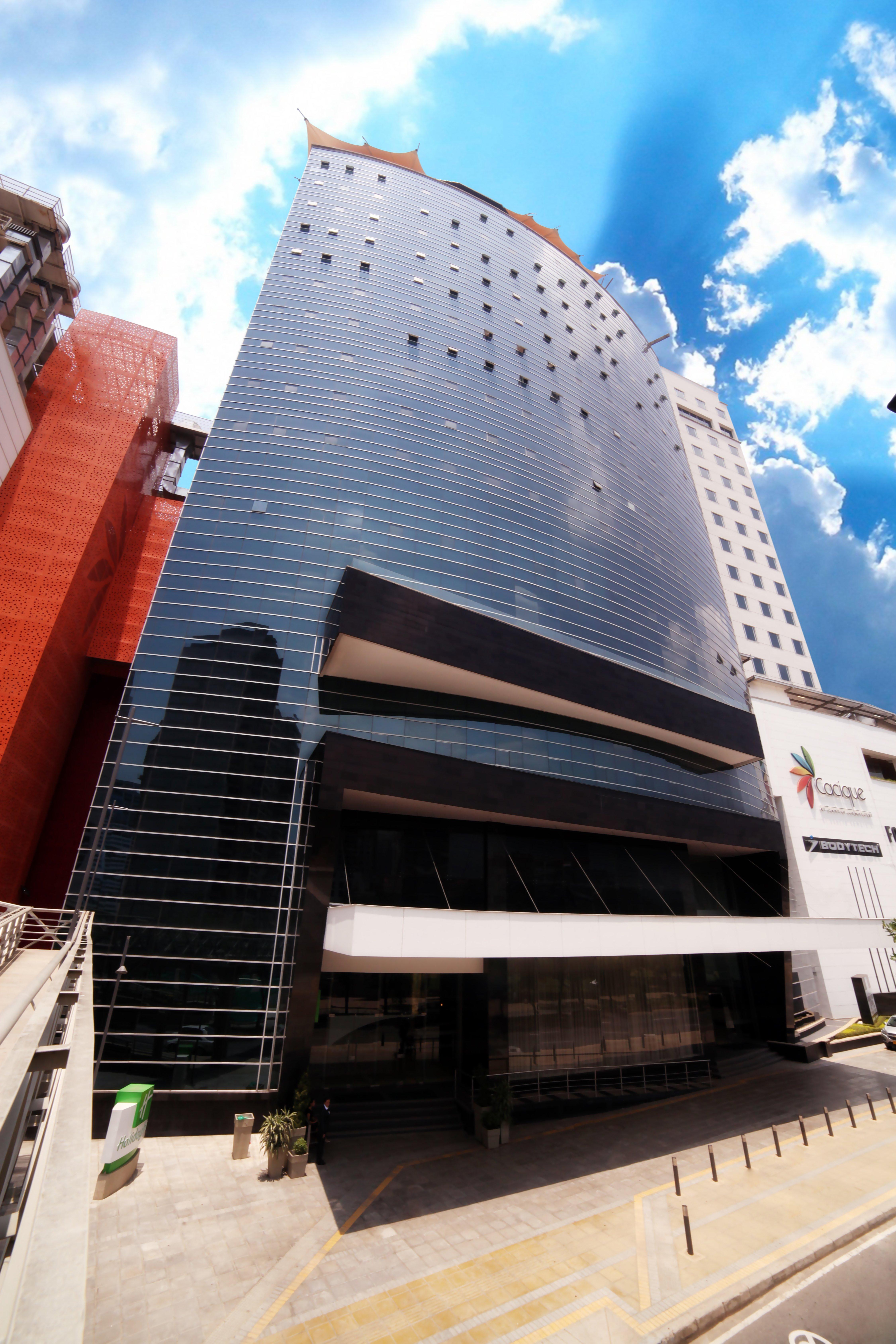 Holiday Inn Bucaramanga Cacique By Ihg Exterior photo The building of the university's library