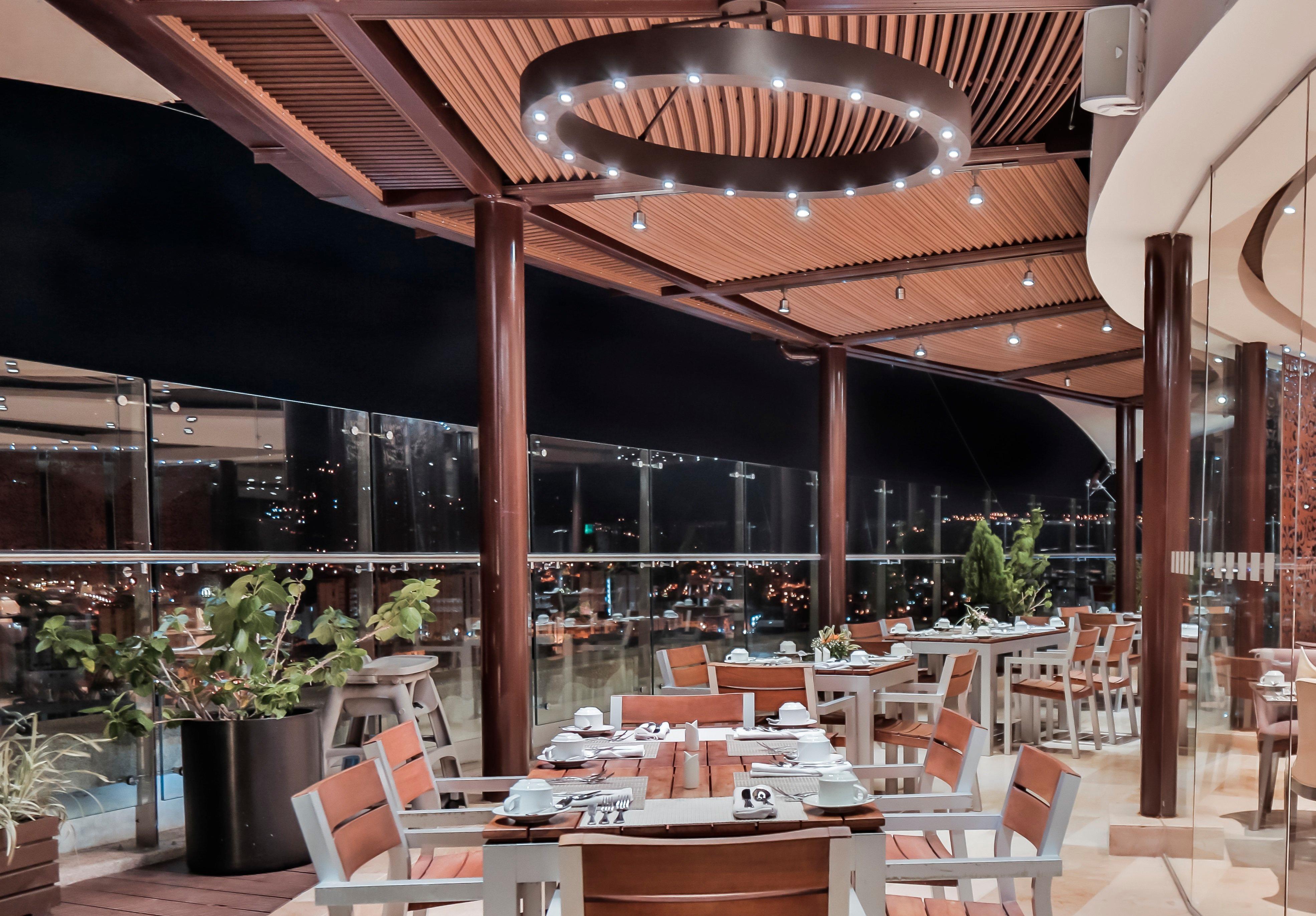 Holiday Inn Bucaramanga Cacique By Ihg Exterior photo The Deck